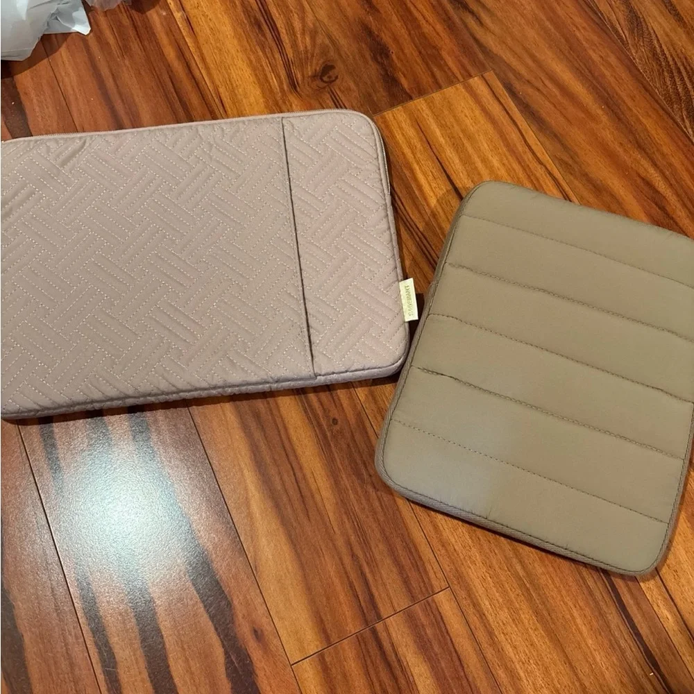 MacBook and iPad sleeves